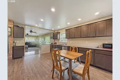 1724 Broadway St, Baker City, OR 97814 - Photo 15