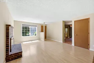 6145 SE Grant St, Portland, OR 97215 - Photo 7