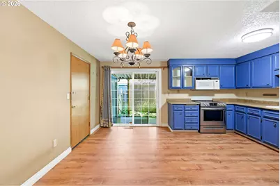 6145 SE Grant St, Portland, OR 97215 - Photo 9