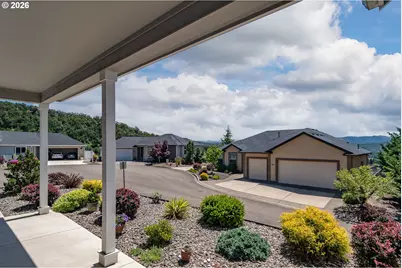 1926 NW Warewood Terrace Ct, Roseburg, OR 97471 - Photo 5