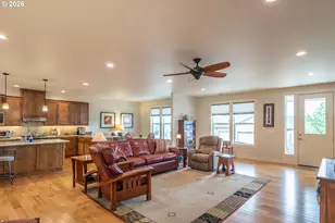 1926 NW Warewood Terrace Ct, Roseburg, OR 97471 - Photo 17