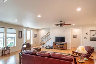 1926 NW Warewood Terrace Ct, Roseburg, OR 97471 - Photo 9
