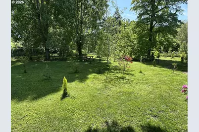 159 Fawn Dr, Roseburg, OR 97470 - Photo 25
