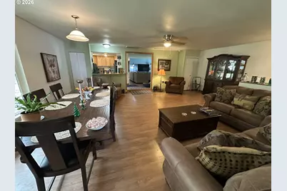 159 Fawn Dr, Roseburg, OR 97470 - Photo 5