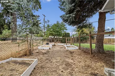 936 Quinalt St, Springfield, OR 97477 - Photo 29