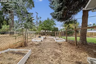 936 Quinalt St, Springfield, OR 97477 - Photo 29