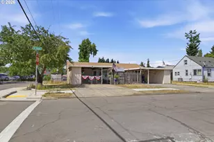 5104 E St, Springfield, OR 97478 - Photo 25