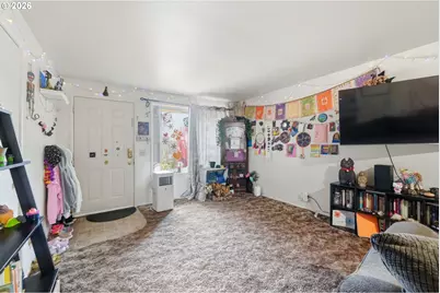 5104 E St, Springfield, OR 97478 - Photo 7