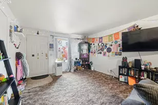 5104 E St, Springfield, OR 97478 - Photo 7