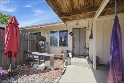 5104 E St, Springfield, OR 97478 - Photo 5