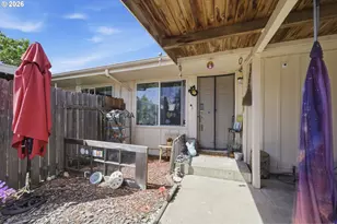 5104 E St, Springfield, OR 97478 - Photo 5