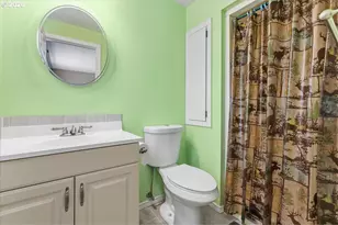 276 SW 11th Ave, Canby, OR 97013 - Photo 19