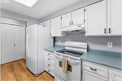 276 SW 11th Ave, Canby, OR 97013 - Photo 13