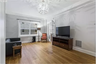 2015 NW Flanders St #314, Portland, OR 97209 - Photo 11