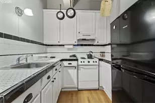 2015 NW Flanders St, Portland, OR 97209 - Photo 17