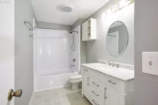 17582 NW Rolling Hill Ln, Beaverton, OR 97006 - Photo 13