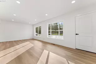 15133 SE Woodward St, Portland, OR 97236 - Photo 7