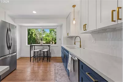 4333 NE 75th Ave, Portland, OR 97218 - Photo 9