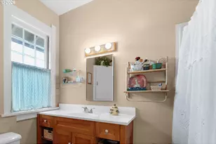 1528 Irving Ave, Astoria, OR 97103 - Photo 31