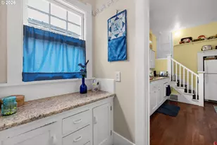 1528 Irving Ave, Astoria, OR 97103 - Photo 17