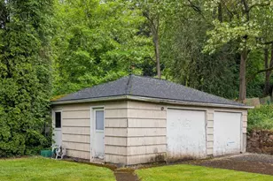 2251 SE 70th Ave, Portland, OR 97215 - Photo 15