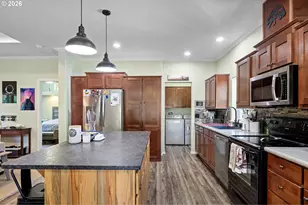 5543 Redwood St, Sweet Home, OR 97386 - Photo 9