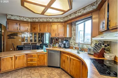 7840 Garden Valley Rd, Roseburg, OR 97471 - Photo 23