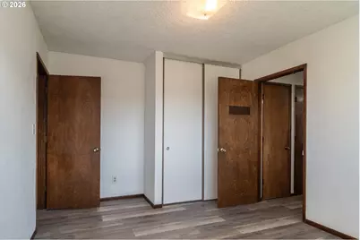 219 Hawthorne St, Sutherlin, OR 97479 - Photo 33