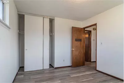 219 Hawthorne St, Sutherlin, OR 97479 - Photo 29