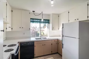 219 Hawthorne St, Sutherlin, OR 97479 - Photo 15