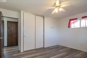 219 Hawthorne St, Sutherlin, OR 97479 - Photo 19