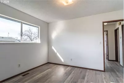 219 Hawthorne St, Sutherlin, OR 97479 - Photo 35