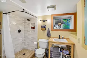 1503 NE Bryant St, Portland, OR 97211 - Photo 17