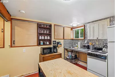 1503 NE Bryant St, Portland, OR 97211 - Photo 9