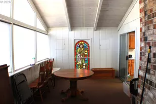 497 Woodcrest Dr, Myrtle Creek, OR 97457 - Photo 9