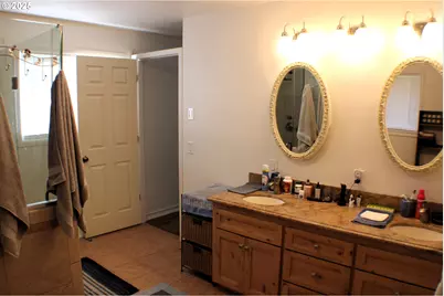 497 Wood Crest Dr, Myrtle Creek, OR 97457 - Photo 13