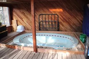 497 Woodcrest Dr, Myrtle Creek, OR 97457 - Photo 23