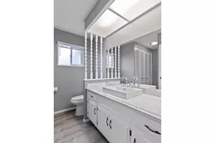 570 N 10th Ave, Cornelius, OR 97113 - Photo 17