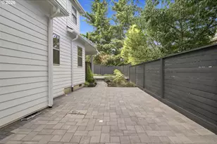 1201 Rosemont Rd, West Linn, OR 97068 - Photo 45