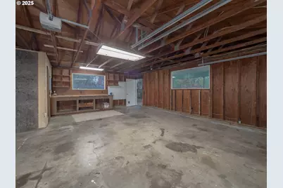 17055 SW Florence St, Beaverton, OR 97078 - Photo 45