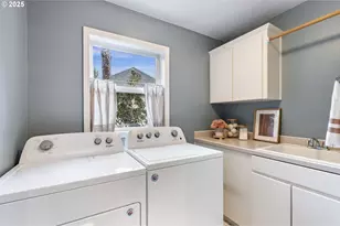 6295 SW Tillamook Pl, Beaverton, OR 97007 - Photo 35