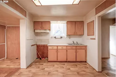 47433 School St, Oakridge, OR 97463 - Photo 5