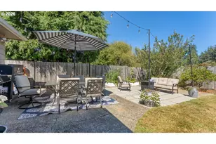 1183 Ocean Terrace, Coos Bay, OR 97420 - Photo 35
