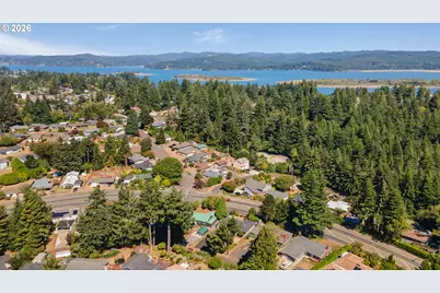 1183 Ocean Ter, Coos Bay, OR 97420 - Photo 45