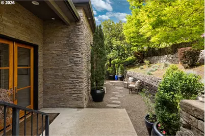 18284 Meadowlark Ln, Lake Oswego, OR 97034 - Photo 3