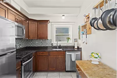 6928 SE Raymond Ct #1, Portland, OR 97206 - Photo 11