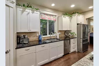 422 Turnberry Ave, Woodburn, OR 97071 - Photo 17