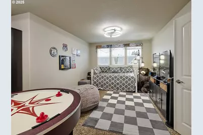 422 Turnberry Ave, Woodburn, OR 97071 - Photo 31