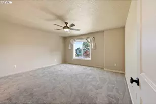 1743 SE Marion St, Portland, OR 97202 - Photo 21