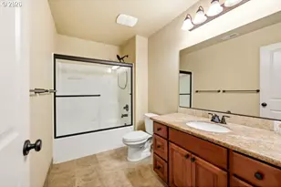 1743 SE Marion St, Portland, OR 97202 - Photo 27